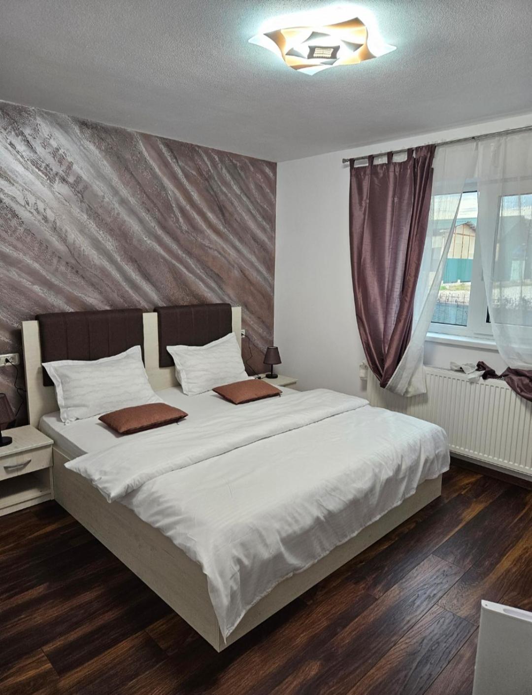 Casa Coco Hotel Curtea de Argeş Екстериор снимка