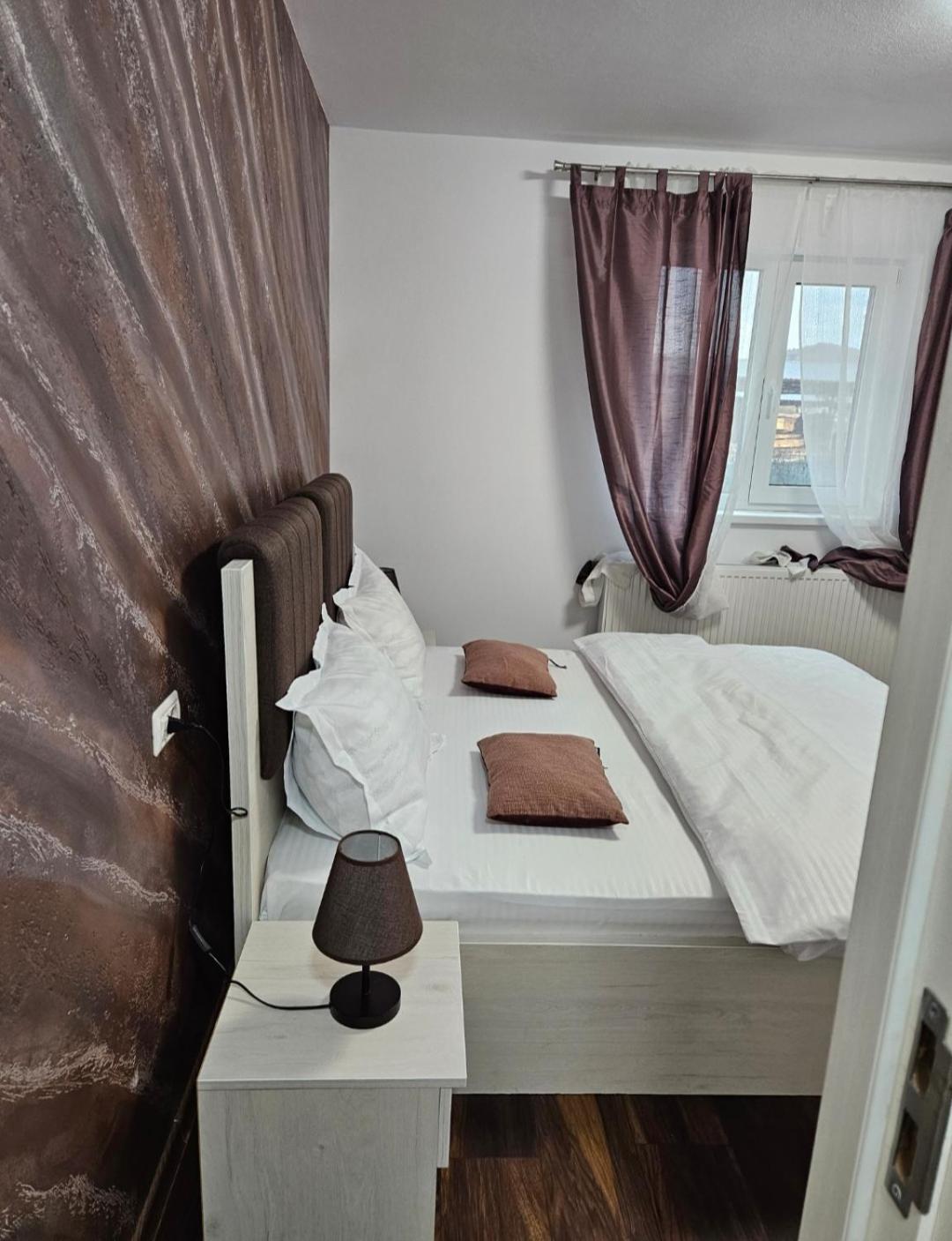 Casa Coco Hotel Curtea de Argeş Екстериор снимка